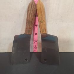@CHV. 2 Small Vintage Bunny Cleavers For Decoration 