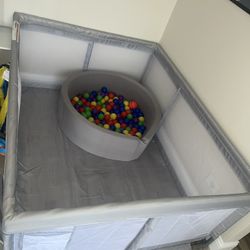 65x50 Playpen With Ball Pit