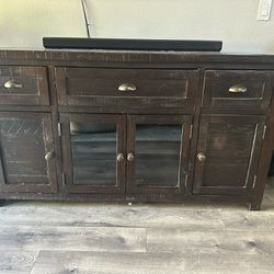 Entertainment Stand With End Tables