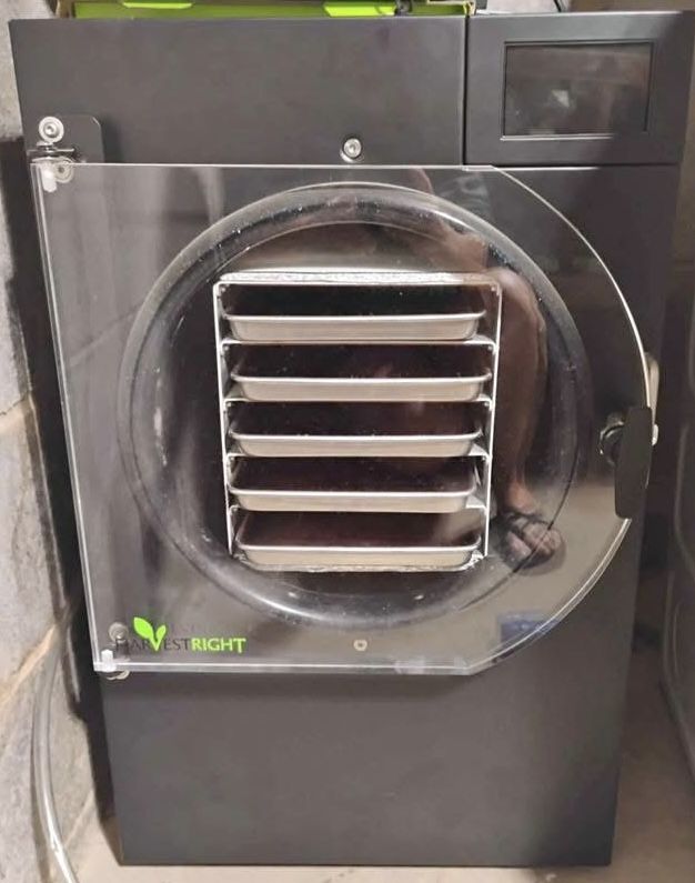 Harvest Right Medium Freeze Dryer 