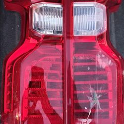 2019-2024 Chevrolet Silverado Halogen Taillights