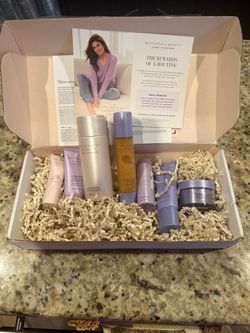 Meaningful Beauty by Cindy Crawford Skincare Set