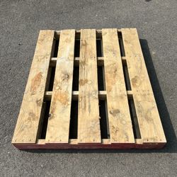 free wooden pallet