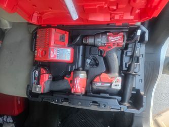 Milwaukee M18 FUEL Drill Combo Kit with Case