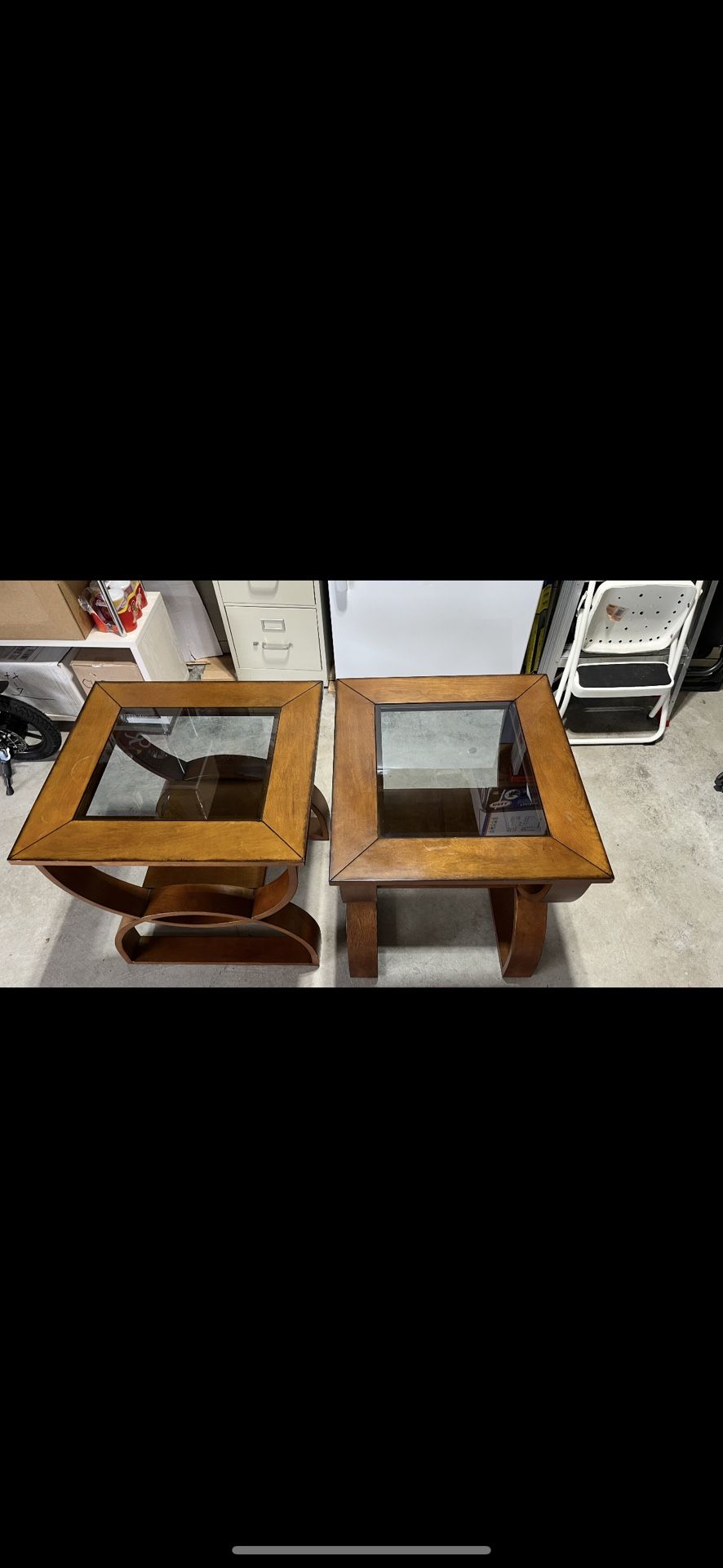 2 Coffee Tables 