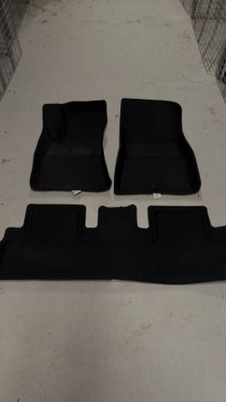 Model 3 Floor Mats (Free)