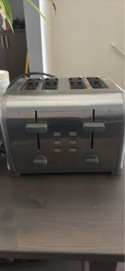 Stainless Steel 4-Slice Toaster