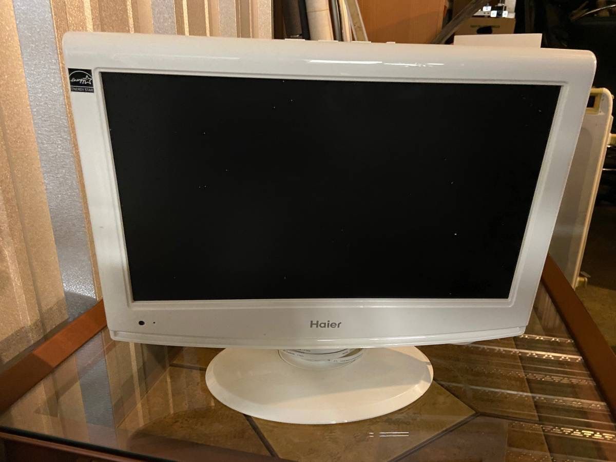 Haier 19” Flat Screen TV With Built In DVD