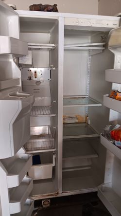 Kenmore Refrigerator Real Cold And Freezer Works Well Make Offer