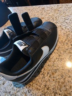 Kids nike cortez shoes used size 1  boys girls