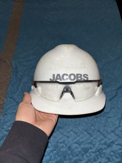 Commercial Construction Hard Hat ( Glasses Included)