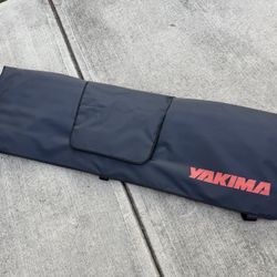 Yakima Gatekeeper Black (Large) - Truck Bed Tailgate Pad