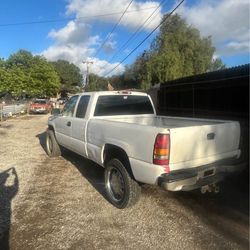 2001 Chevy sliverado 2500