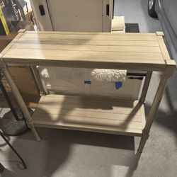 Entry Table Great Condition 