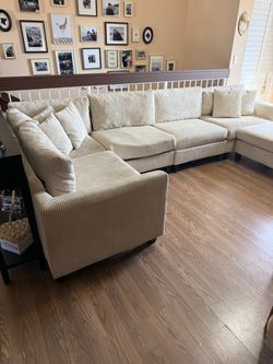 Cream Modular Sofa Sectional (5 sections + ottoman)