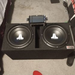 2 1000 Watt JL Audio 12 in Subs In Box