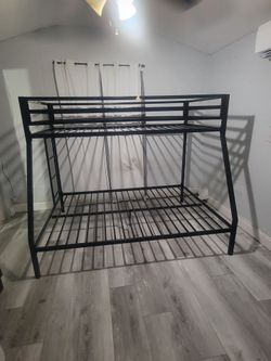 Metal bunk bed