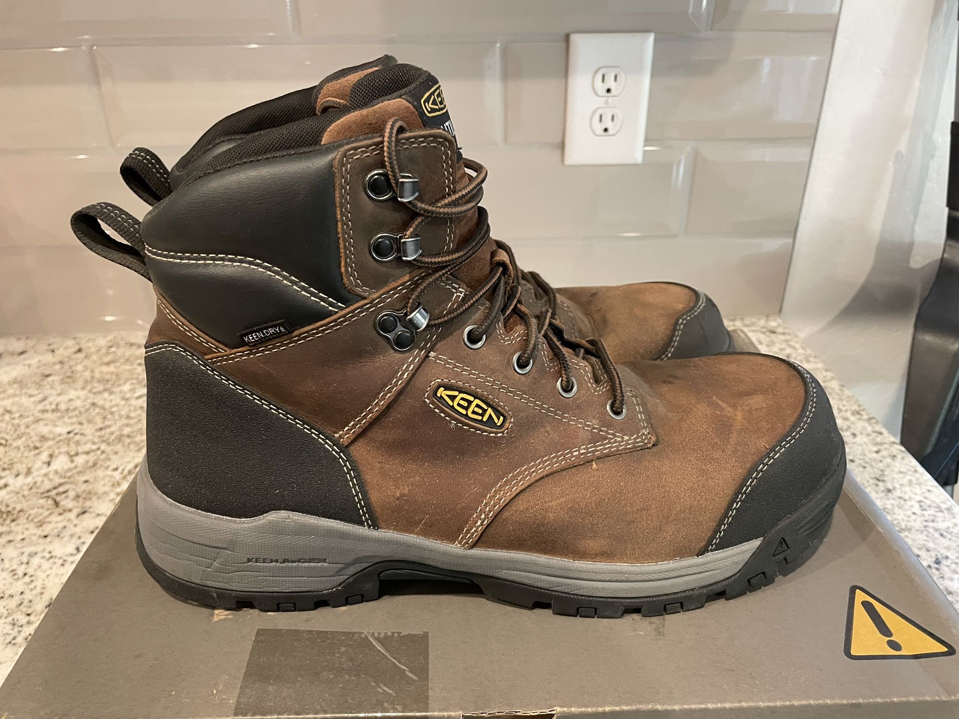 KEEN Utility Men's Evanston 6" Composite Toe Waterproof Leather Durable Construction Work Boot Size 13 2E Pre-Owned