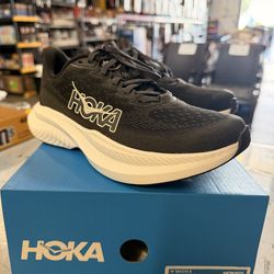 HOKA Women’s Mach 6 Running Shoes in Black/White Size 6.5 Brand New In Box
