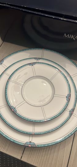Mikasa China New In Box Set Of 9 Place Settings