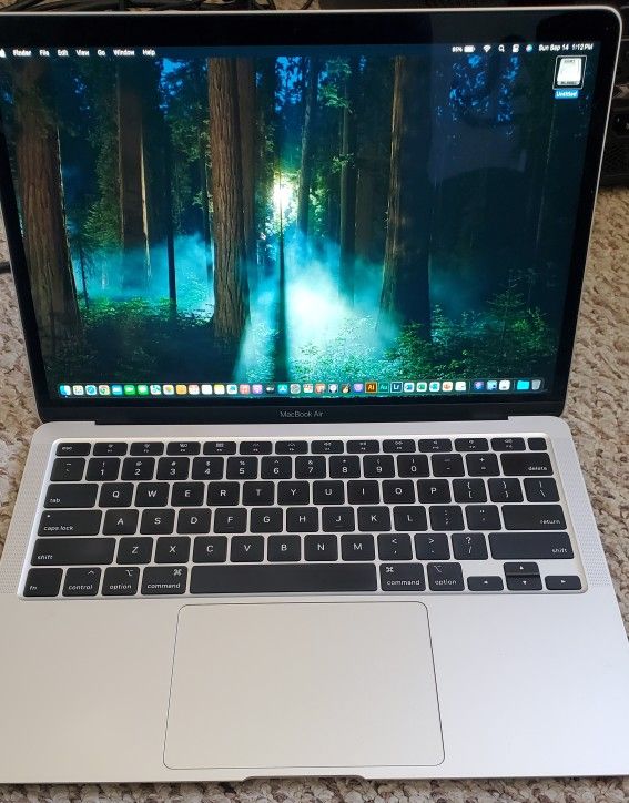 13"Macbook Air/Logic Pro X/GarageBand/Serato DJ Pro 