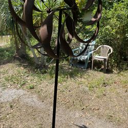 UNIQUE VINTAGE GARDEN WINDMILL