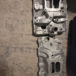 2 High Performance Eldebrock Intake Manifold 