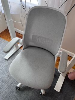 Adjustable chair for teen, adult