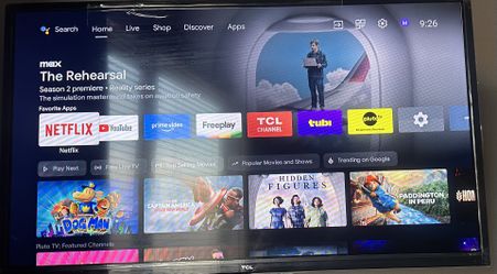 32” LED SMART TV WITH WALL MOUNT (Like New)