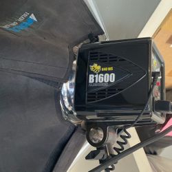 Alien Bees Flash B1600 With Stands 640 Ws (2 Available) 