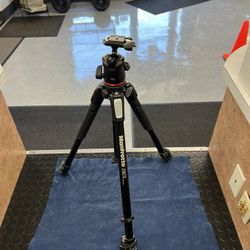 Manfrotto Tripod W/ Head (190X And MHXPRO-BHQ2)