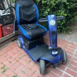 Electric 4-Wheel Scooter w/ Seat – Runs Great – Ready to Ride