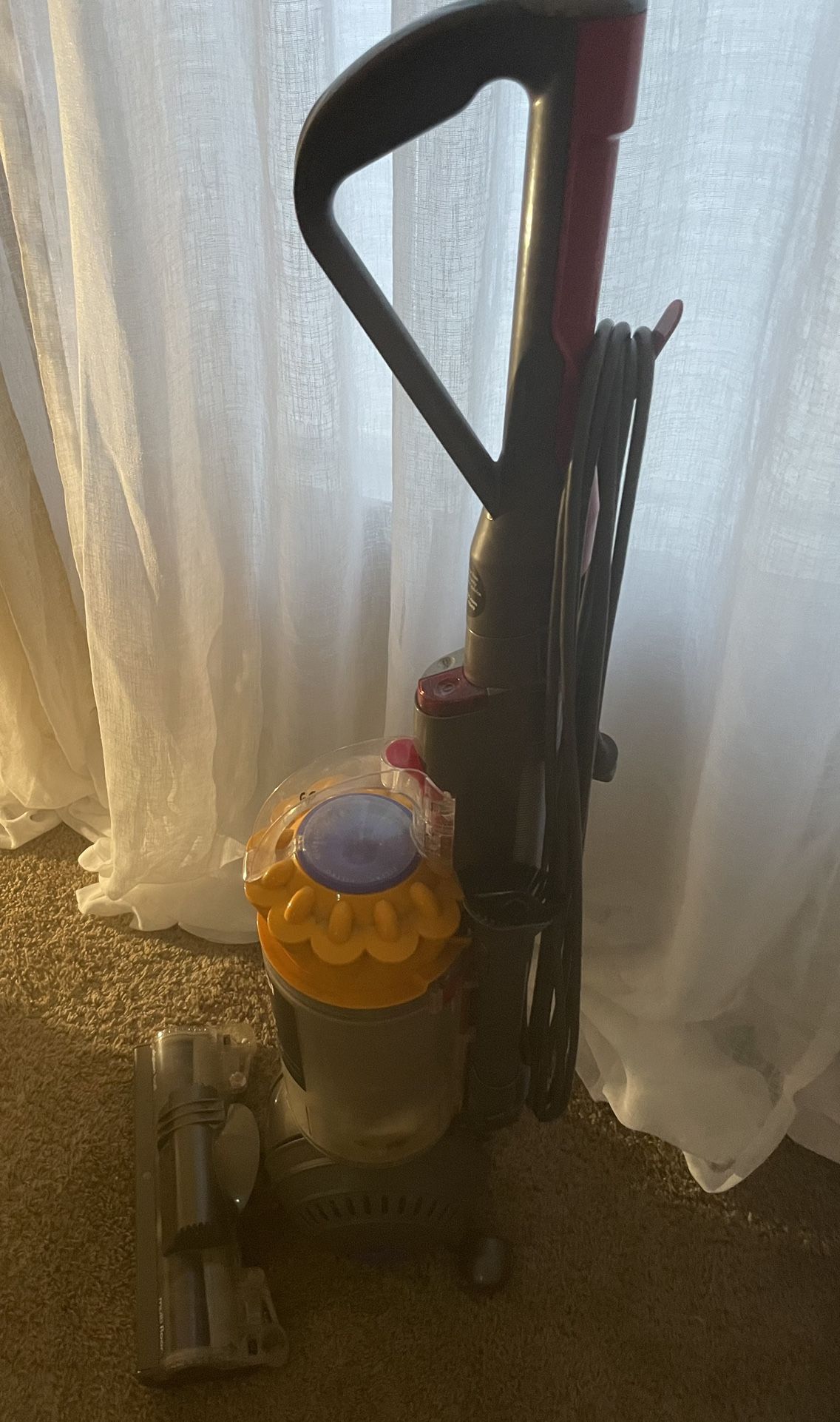 Preowned Dyson Vaccum