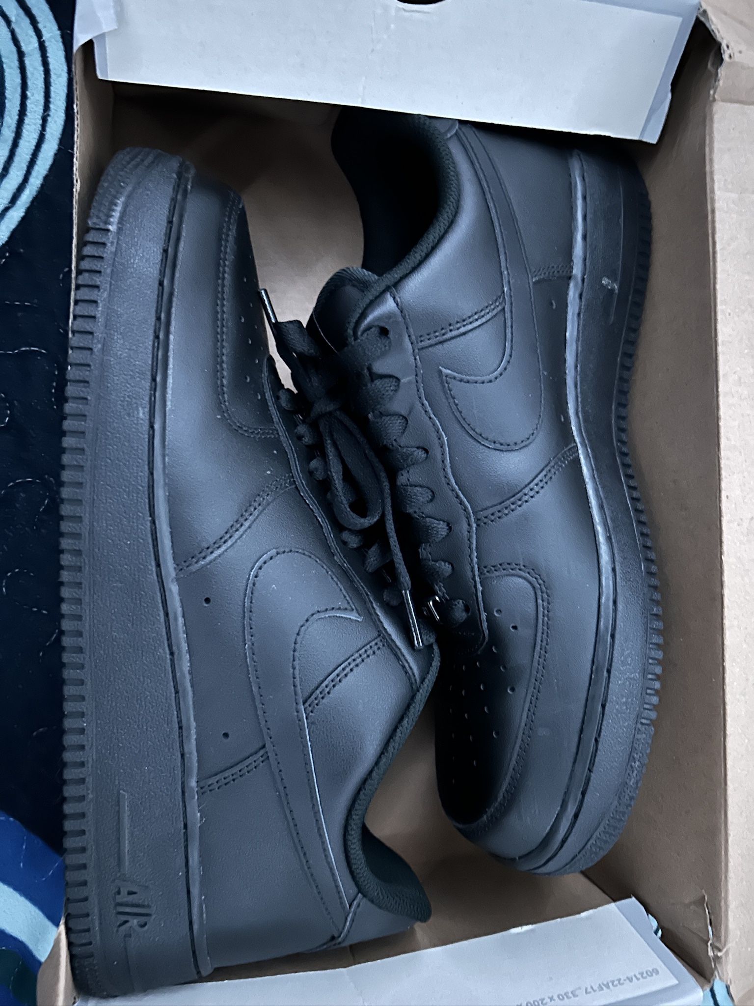 AIR FORCES BLACK