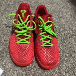 Kobe Reverse Grinches Size 6.5 