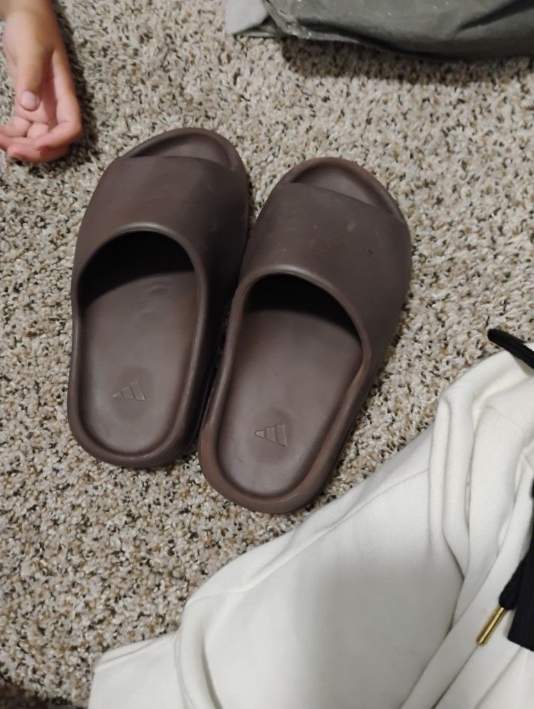 Got Way Way To Small For Me Size 5