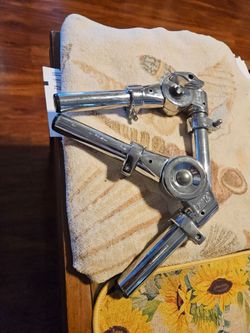 Pearl drum mounts
