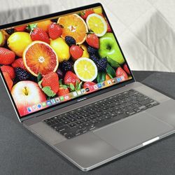 MacBook Pro 16” 32gb / 1TB (8Core i9)