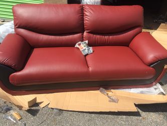 Brand New Orren Ellis Finkbeiner Sofa never used