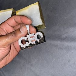 CEO PENDANT 