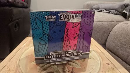 Evolving Skies Pokemon Center Elite Trainer Box [Glaceon/Vaporeon/Sylveon/Espeon]