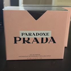 Prada Paradoxe