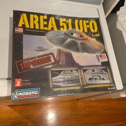 Area 51 UFO Scale 1:48 By Lindberg 