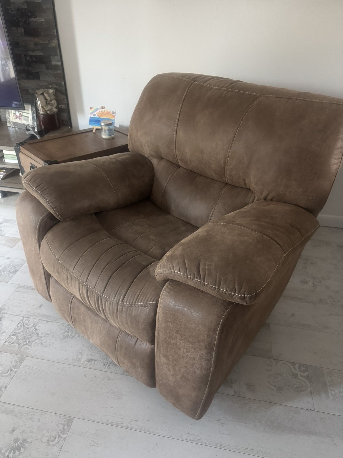 Rocker Recliner overside