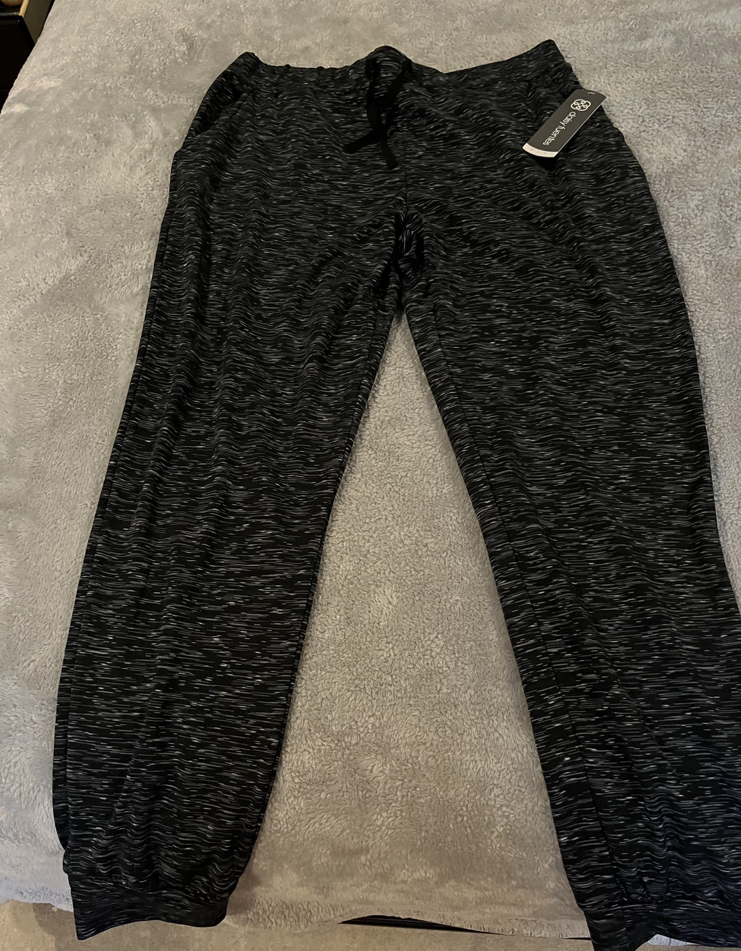 Daisy Fuentes Jogging Pants for Sale in Clarence Center, NY - OfferUp