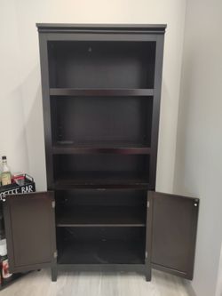 Display Shelf/Cabinet