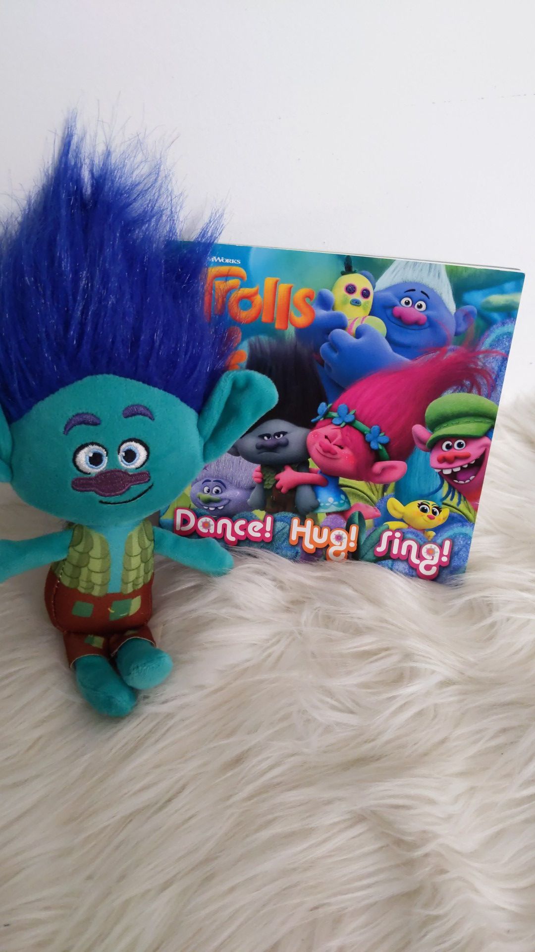 Trolls / Trolls World Tour - Book and Branch, stuffed animal gift set