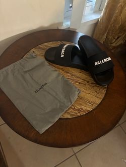 Black balenciaga slides