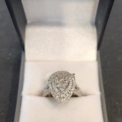 14k 5.0gram Size 6.5 Diamond Ring 
