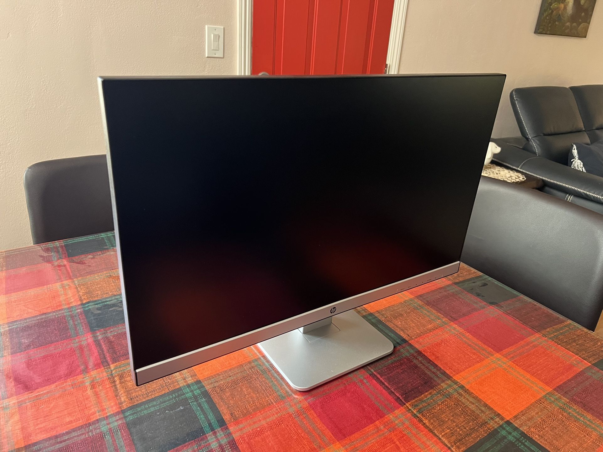 HP 27-inch LED QHD Monitor (27q)